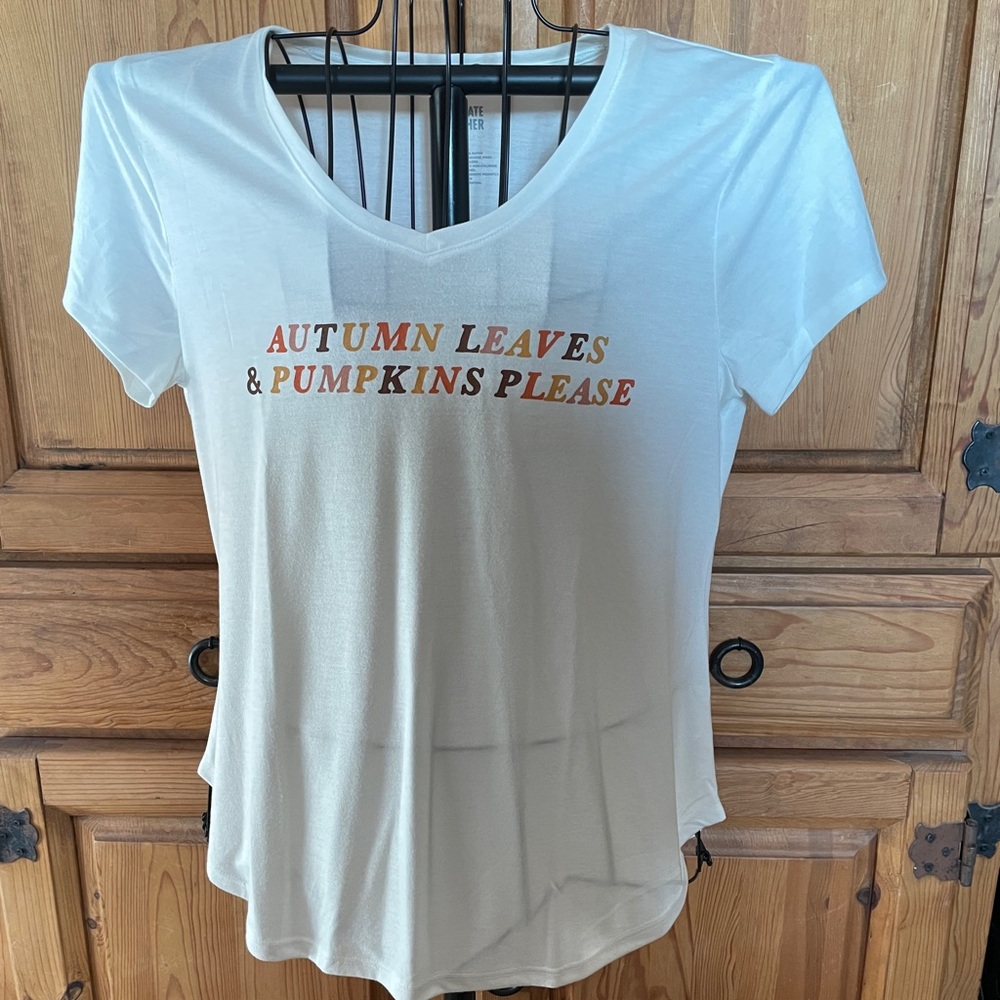 Autumn Leaves & Pumpkins Please Ivory Off-White T-Shirt Fall Top Women's Large